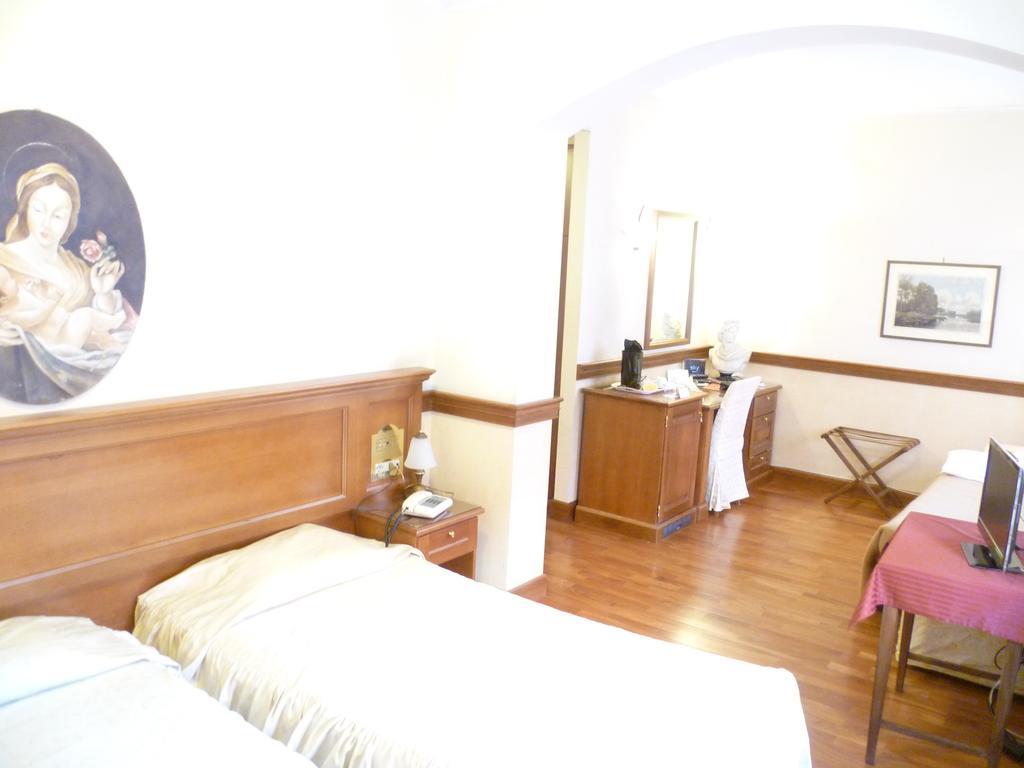 Hotel Minerva Pordenone Room photo